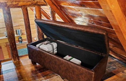 Hot Tub & WiFi - Romantic Hideaway - Foto 30