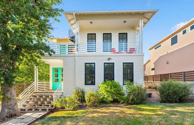 Rooftop Deck 5 Mins to Downtown - Photo 1