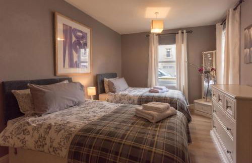 Marina View Apartment - Photo 5