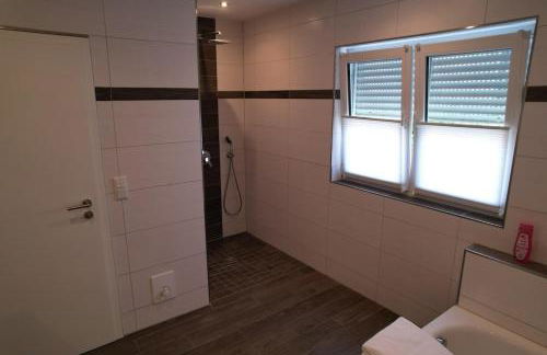 Komplettes Haus Modern 2024 eröffnet - Foto 16