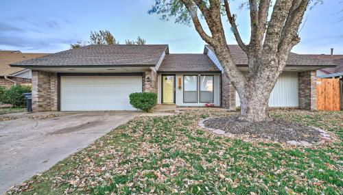 Home with Screened Porch about 10 Miles to Dtwn OKC! - Photo 3
