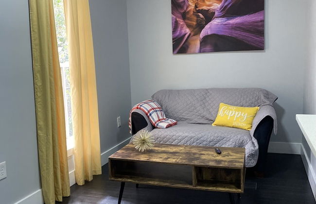 The Mellow Yellow - Photo 9