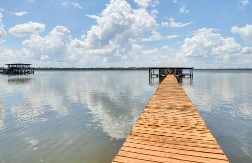 Little Lake George Hideaway with Furnished Boathouse - Foto 25