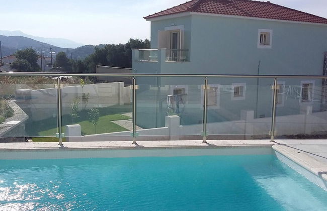 Luxury Holiday Home 4 Bedroom Villa in Paleokastro - Photo 28