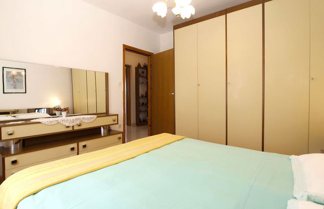 Apartment 1644 - Photo 6