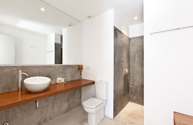 Beautiful Villa in Inviting Space - Foto 18