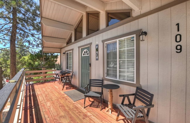 Bear Cub Cottage in Big Bear w/ HotTub & Firepit - Photo 39