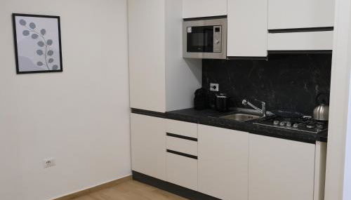 Toledo 292 Luxury House - Photo 4