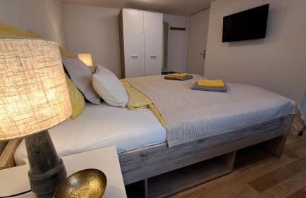 Kleine hübsches Apartment,Sauna im Haus, Hunde willkommen, nahe Park, Waldeisenbahn, Hermansbad, UNESCO Geopark, Nähe polnischer Markt, Top Lage für Ausflugsziele zum Wandern oder Radfahren - Foto 5