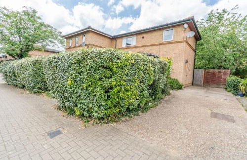 CONTRACTORS, Central MK, Free off street Parking, close to amenities, Managed by Chique Properties Ltd - Foto 7