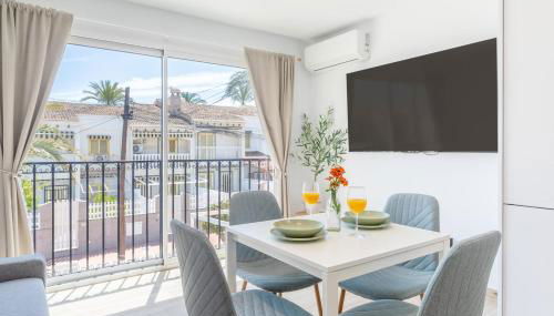 Modern and Stylish Apartment 2: Terrace and Pool - Foto 3