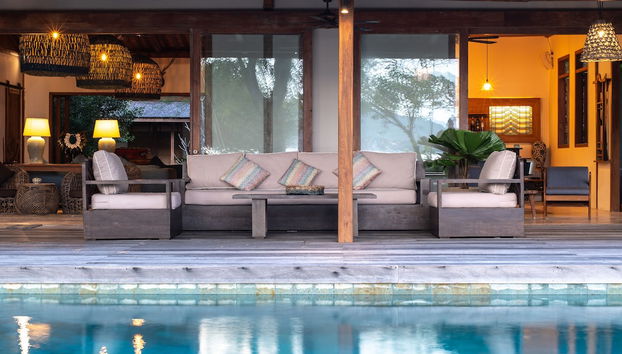 Coin salon dans le hall