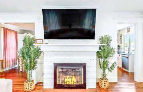 The Jewel of The Cove - Historic Coastal Retreat - Foto 8