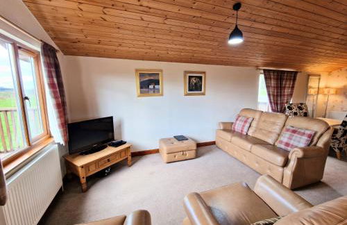Lomond 3 with Private Hot Tub - Fife - Loch Leven - Lomond Hills -Pet Friendly - Photo 12