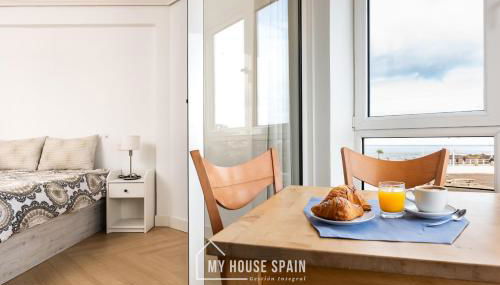 MyHouseSpain - Primera línea de playa con parking - Foto 2