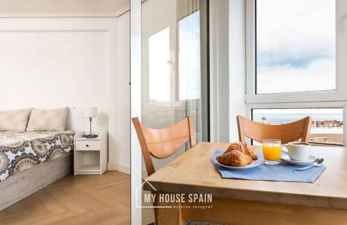 MyHouseSpain - Primera línea de playa con parking - Foto 2