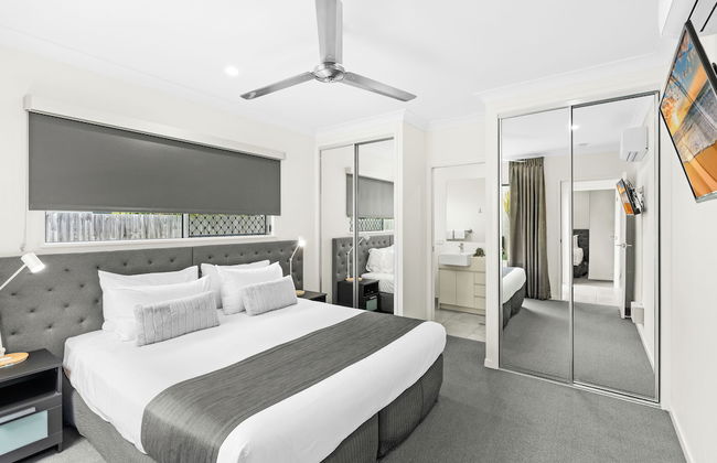 Blue Lagoon Villas - Photo 3