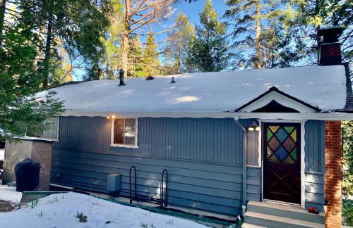 Idyllic Cabin in the Woods Cozy Crestline Retreat - Foto 23