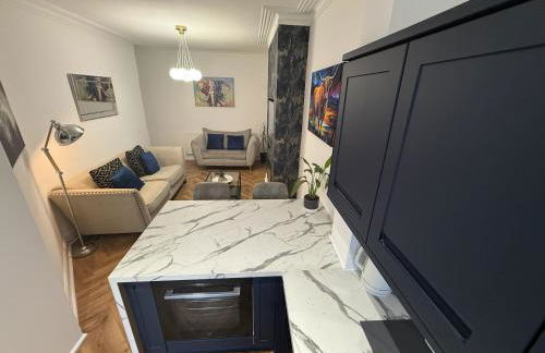 Southend Apartment With Parking, Private Garden and Beach Side Location - Foto 32