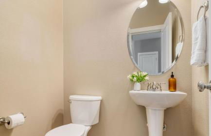 Canal Trail Base Camp by AvantStay Hot Tub Deck Walk to Pickleball 10 Min to Bend Family Friendly - Foto 36