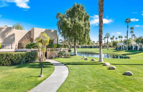 Midnights at the Oasis - Foto 15