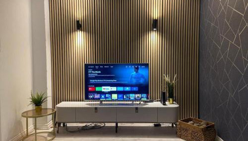 5 bedroom 3 Bathroom townhouse,Parking, Netflix, Pool table, Wifi,Nr Sandwell Hospital and train station - Foto 2