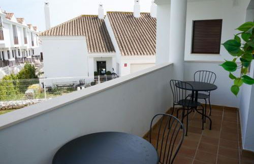 Casa Topacio, 3 bedrooms and 3 bathrooms in quiet street - Photo 5