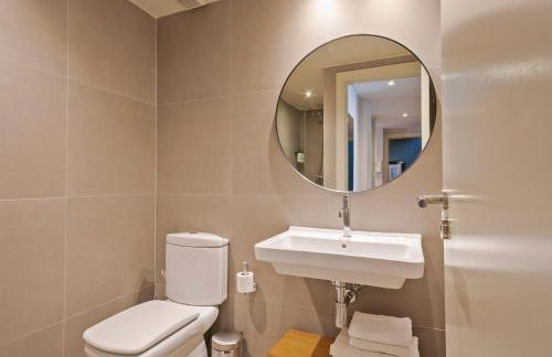 Uma Suites Barceloneta Beach - Photo 27