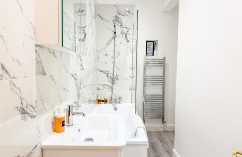 NEW - Luxury 3 bedroom Townhouse - Canterbury City Centre - Foto 9