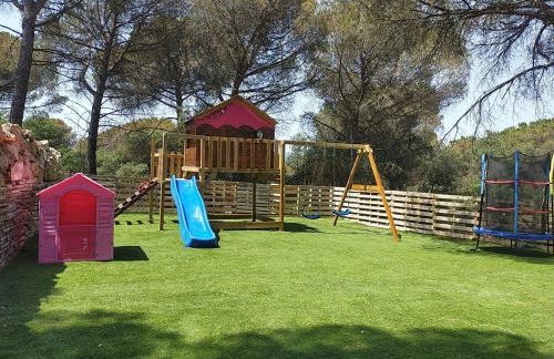 Maravillosa casa con piscina grande y bosque - Photo 21