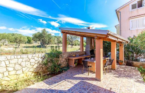 Apartments Ivan Sea View in Peaceful Lun - Photo 76