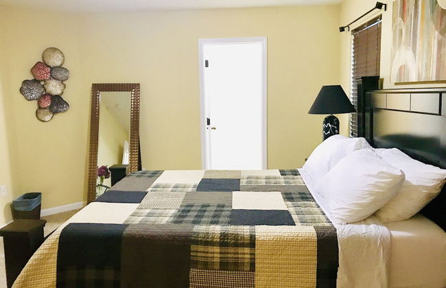 Spacious 3 BR Ranch House W Patio Yard in a Quiet Suburb - Foto 21