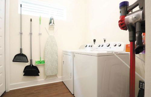 The Prairie Suite Newly Built Upscale Central - Photo 37