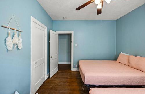 Port Side at M Historic Lost Bayou Retreat Walk to Beach Sleeps 6 - Foto 20