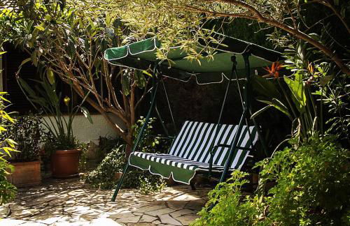 Casita blanca con fibra óptica y piscina cominutaria - Foto 7