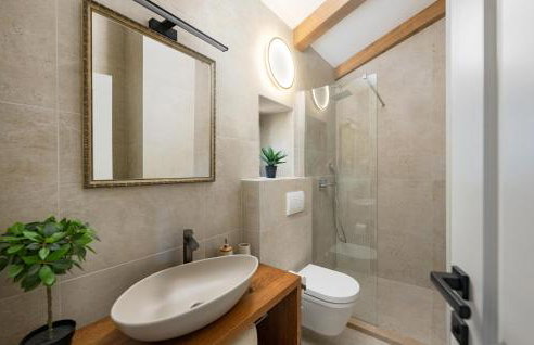 Nice Home In Zminj With Sauna - Photo 40