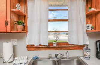 Spacious Home with Waterfront View-Welcome Pets - Foto 22