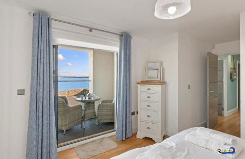 Apartment 8 Waterstone House - Luxury Apartment, Sea Views, Pet Friendly - Photo 26