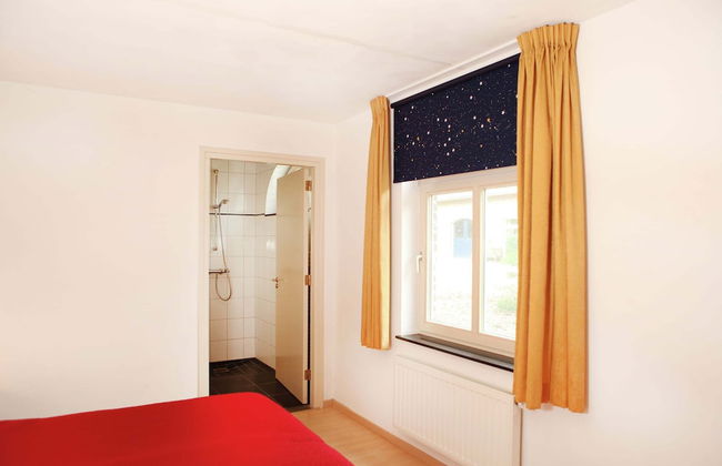 Coachman's House Near Roermond With Garden - Photo 3