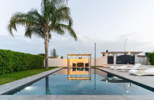 Deep Blue Sea - Photo 7