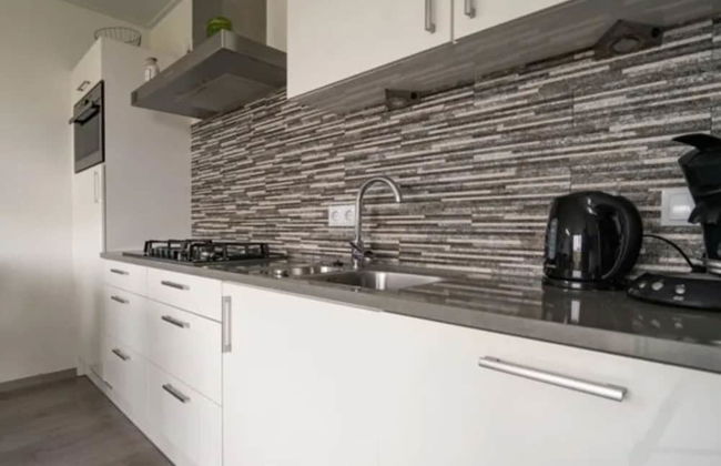 Well-kept Chalet on the Water - Foto 8