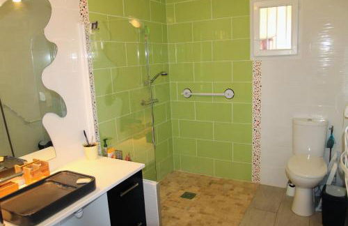 Le 16 BIS Appart Climatisé PMR - Foto 7