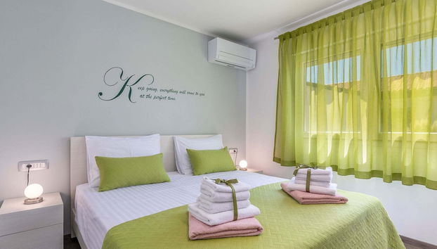 Villa in Novigrad With Private Pool - Foto 2, Habitación