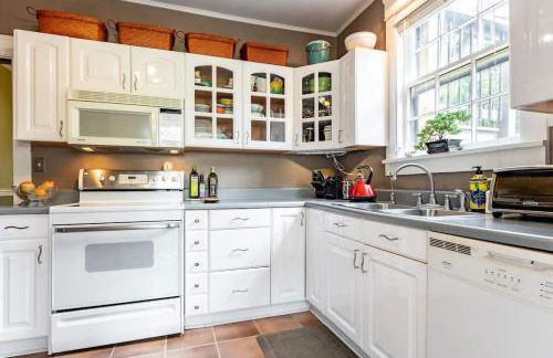 The Honey Bee Cottage by Stay Local Nashville - Foto 26