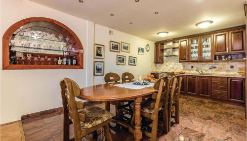 Three-Bedroom Holiday Home In Praputnjak - Foto 3