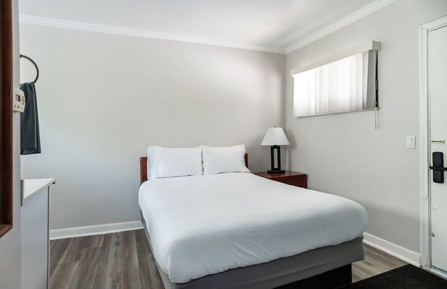 Private Room w/ Bath & Kitchen Access in Brownstown - Foto 12