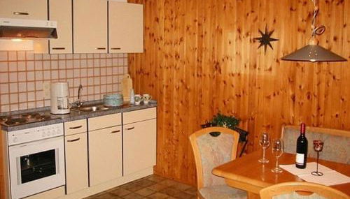 Chalet in Reinskopf with Fireplace & Balcony - Foto 4