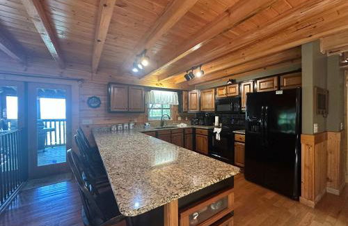 5 BDR for 20 with Hot Tub Pool Table & Lake View - Foto 12