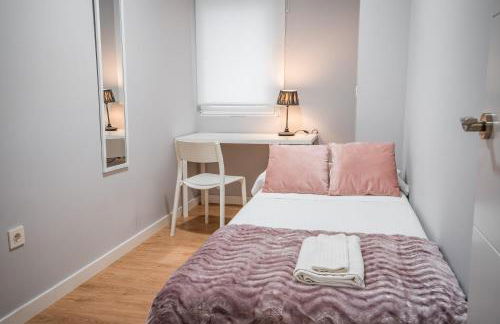 Apartamento turístico con 3 dormitorios en Granada QH Estación de Tren - Photo 18