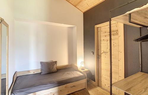 Demi-chalet de luxe avec piscine et vue Mont Blanc - FR-1-560-71 - Photo 4